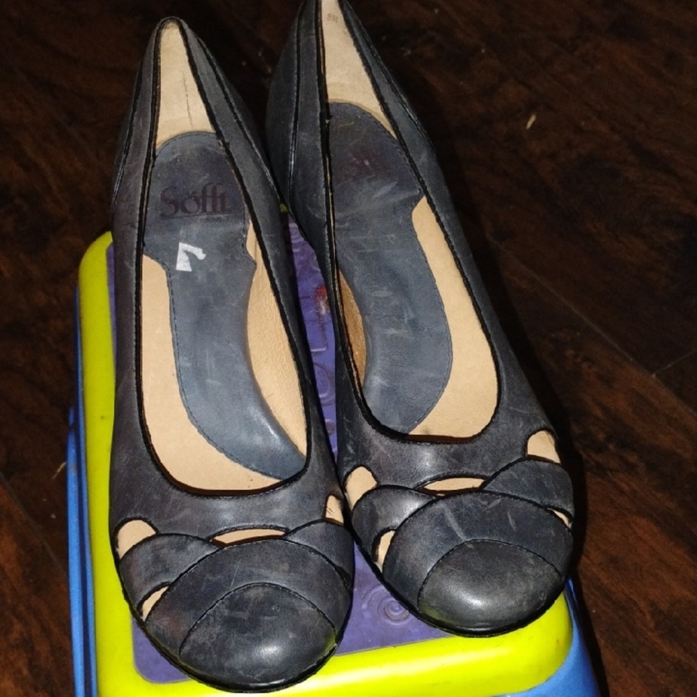 Sofft Women's Black Peep-Toe Heels